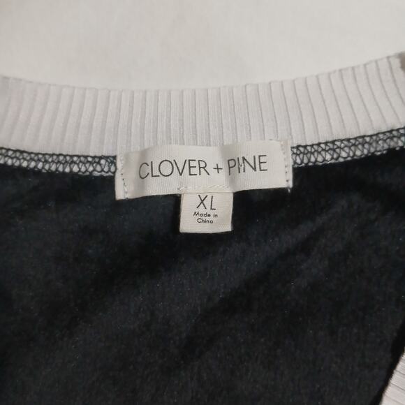 Christmas Top XL Snowmen Black Velour Built in Blouse at Hem & Cuffs Clover+Pine - Picture 2 of 13